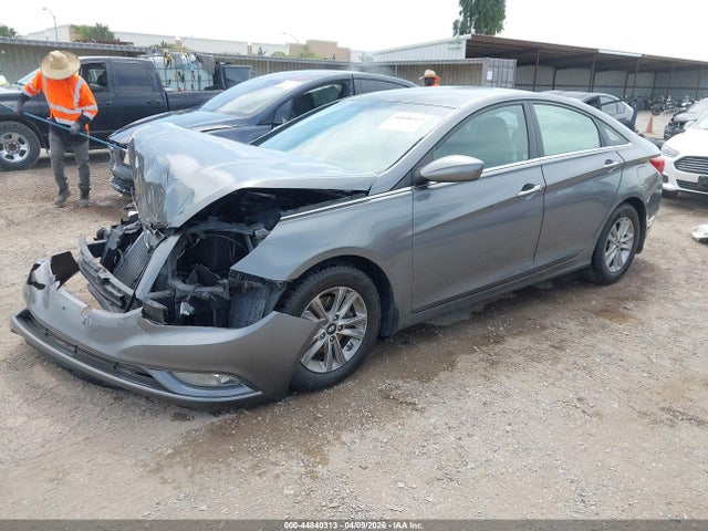 2013 Hyundai Sonata Gls მანქანა იყიდება აუქციონზე, vin: 5NPEB4AC2DH697468, აუქციონის ნომერი: 44840313