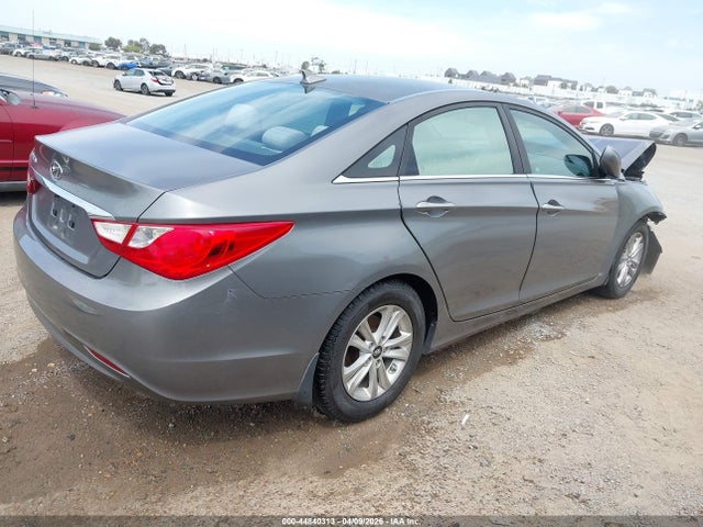 2013 Hyundai Sonata Gls მანქანა იყიდება აუქციონზე, vin: 5NPEB4AC2DH697468, აუქციონის ნომერი: 44840313