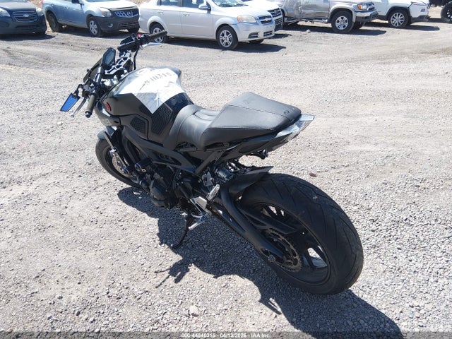 44840315 :رقم المزاد ، JYARN53E7JA002820 vin ، 2018 Yamaha Mt09 مزاد بيع