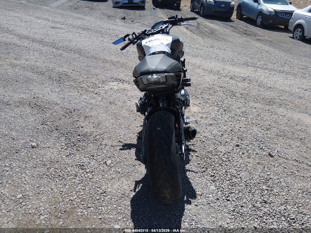 44840315 :رقم المزاد ، JYARN53E7JA002820 vin ، 2018 Yamaha Mt09 مزاد بيع
