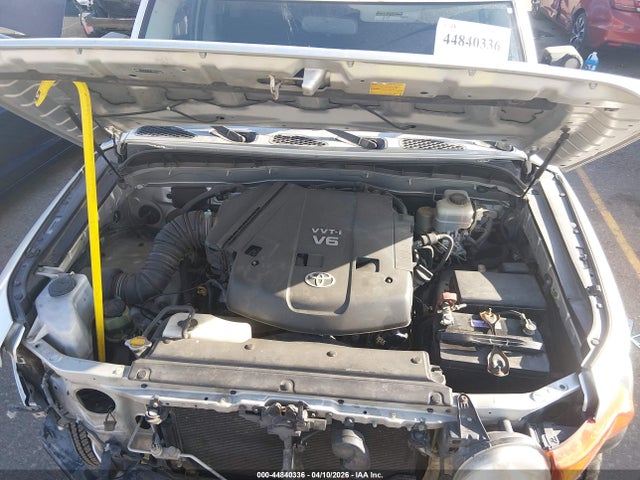 44840336 :رقم المزاد ، JTEZU11F18K006888 vin ، 2008 Toyota Fj Cruiser مزاد بيع