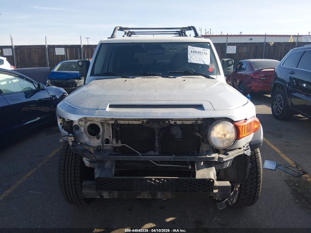 44840336 :رقم المزاد ، JTEZU11F18K006888 vin ، 2008 Toyota Fj Cruiser مزاد بيع