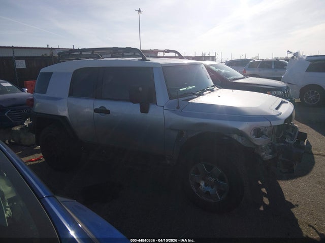 44840336 :رقم المزاد ، JTEZU11F18K006888 vin ، 2008 Toyota Fj Cruiser مزاد بيع