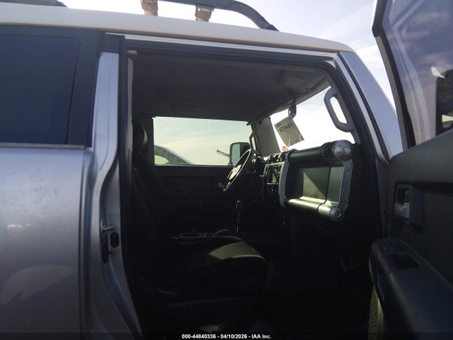 44840336 :رقم المزاد ، JTEZU11F18K006888 vin ، 2008 Toyota Fj Cruiser مزاد بيع
