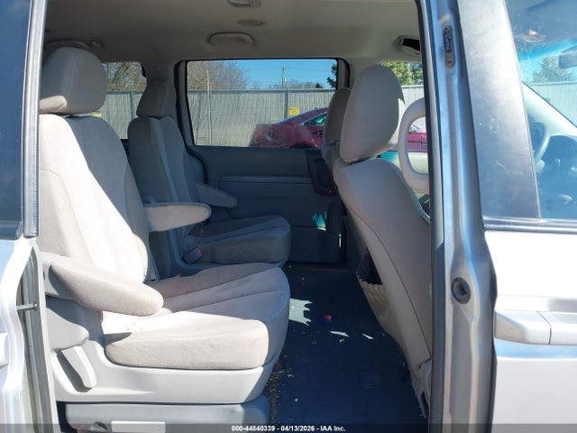 2011 Kia Sedona Lx მანქანა იყიდება აუქციონზე, vin: KNDMG4C72B6410537, აუქციონის ნომერი: 44840339