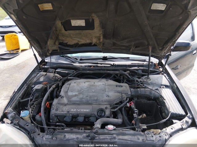 44840362 :رقم المزاد ، 19UUA56751A004333 vin ، 2001 Acura Tl 3.2 مزاد بيع