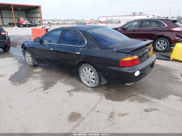 44840362 :رقم المزاد ، 19UUA56751A004333 vin ، 2001 Acura Tl 3.2 مزاد بيع