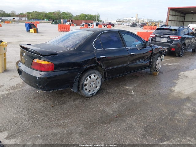 44840362 :رقم المزاد ، 19UUA56751A004333 vin ، 2001 Acura Tl 3.2 مزاد بيع