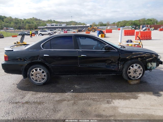 44840362 :رقم المزاد ، 19UUA56751A004333 vin ، 2001 Acura Tl 3.2 مزاد بيع