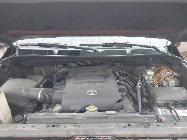 5TFAW5F15EX357253 Toyota Tundra 1794 5.7l V8