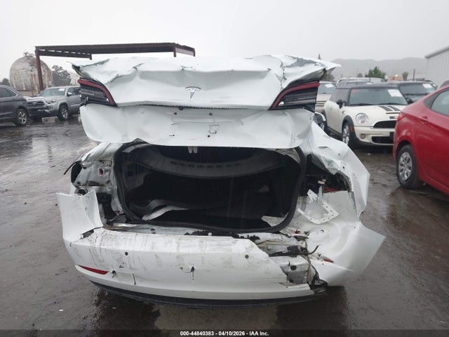 2018 Tesla Model 3 Long Range/mid Range მანქანა იყიდება აუქციონზე, vin: 5YJ3E1EA0JF168732, აუქციონის ნომერი: 44840383