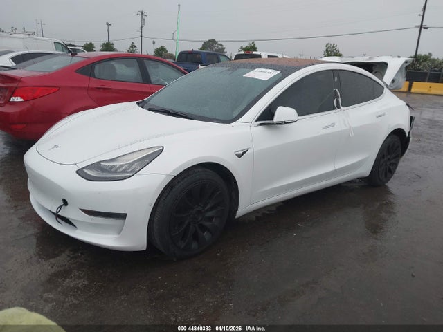 2018 Tesla Model 3 Long Range/mid Range მანქანა იყიდება აუქციონზე, vin: 5YJ3E1EA0JF168732, აუქციონის ნომერი: 44840383