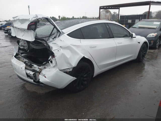 2018 Tesla Model 3 Long Range/mid Range მანქანა იყიდება აუქციონზე, vin: 5YJ3E1EA0JF168732, აუქციონის ნომერი: 44840383