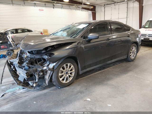 2015 Ford Fusion S მანქანა იყიდება აუქციონზე, vin: 3FA6P0G75FR293935, აუქციონის ნომერი: 44840411