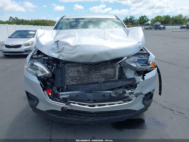 2021 Chevrolet Traverse Fwd Ls მანქანა იყიდება აუქციონზე, vin: 1GNERFKWXMJ135395, აუქციონის ნომერი: 44840418