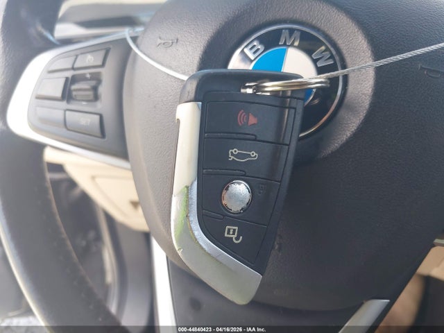 WBXHU7C38H5H36775 BMW X1 Sdrive28i