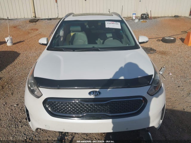 2018 Kia Niro Touring მანქანა იყიდება აუქციონზე, vin: KNDCE3LC4J5125335, აუქციონის ნომერი: 44840440