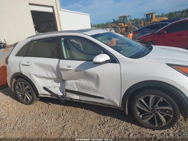2018 Kia Niro Touring მანქანა იყიდება აუქციონზე, vin: KNDCE3LC4J5125335, აუქციონის ნომერი: 44840440