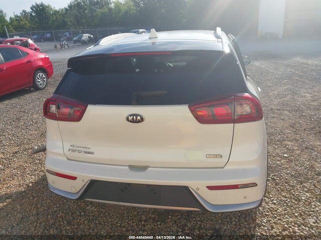 2018 Kia Niro Touring მანქანა იყიდება აუქციონზე, vin: KNDCE3LC4J5125335, აუქციონის ნომერი: 44840440