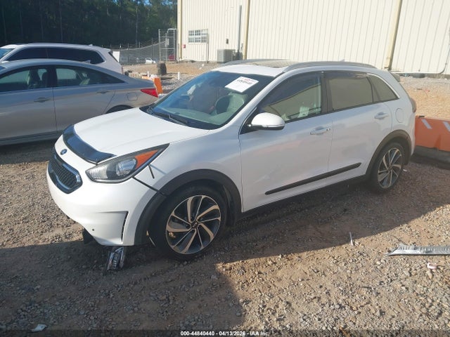 2018 Kia Niro Touring მანქანა იყიდება აუქციონზე, vin: KNDCE3LC4J5125335, აუქციონის ნომერი: 44840440