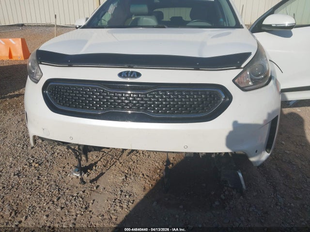 2018 Kia Niro Touring მანქანა იყიდება აუქციონზე, vin: KNDCE3LC4J5125335, აუქციონის ნომერი: 44840440