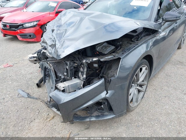 2019 Audi A5 45 Premium მანქანა იყიდება აუქციონზე, vin: WAUENCF59KA099889, აუქციონის ნომერი: 44840461