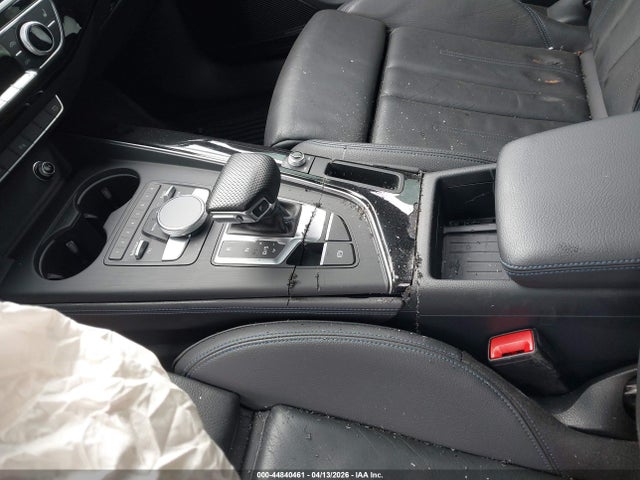 2019 Audi A5 45 Premium მანქანა იყიდება აუქციონზე, vin: WAUENCF59KA099889, აუქციონის ნომერი: 44840461