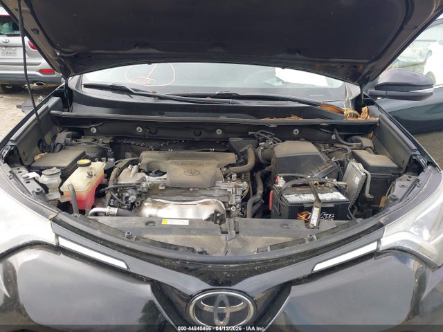 2018 Toyota Rav4 Xle მანქანა იყიდება აუქციონზე, vin: 2T3WFREV6JW416634, აუქციონის ნომერი: 44840466