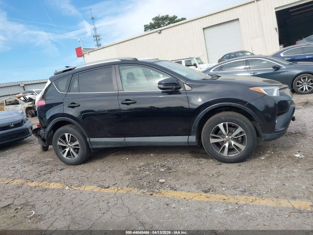 2018 Toyota Rav4 Xle მანქანა იყიდება აუქციონზე, vin: 2T3WFREV6JW416634, აუქციონის ნომერი: 44840466