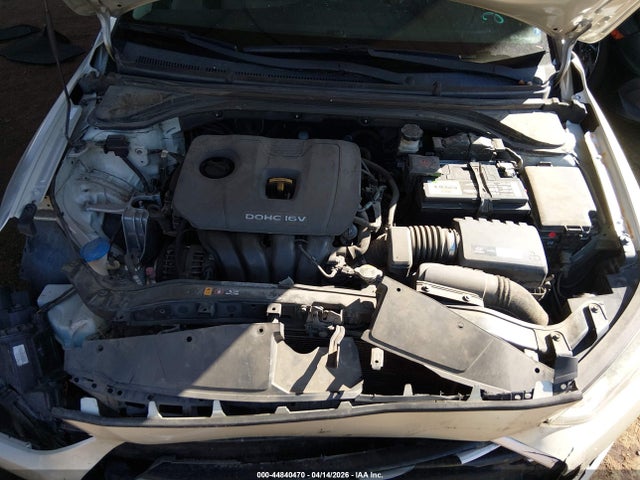 KMHD74LF5HU077760 Hyundai ELANTRA SE