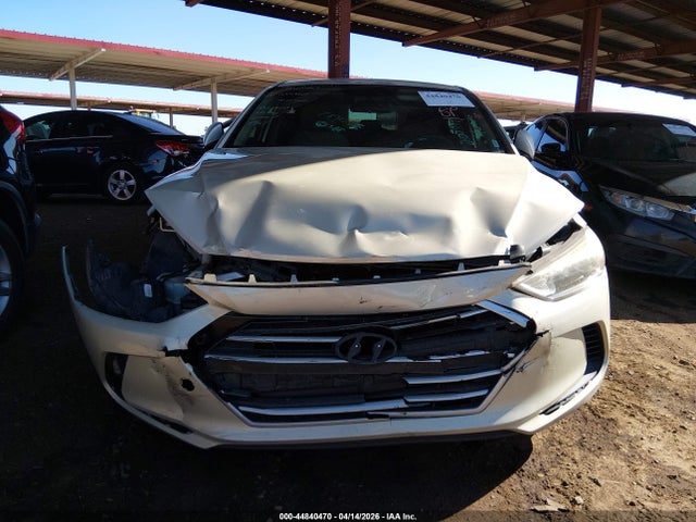 KMHD74LF5HU077760 Hyundai ELANTRA SE