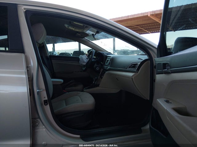 KMHD74LF5HU077760 Hyundai ELANTRA SE