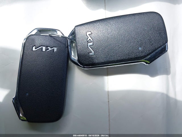 KNDCR3LE8S5232041 KIA Niro Ex Touring