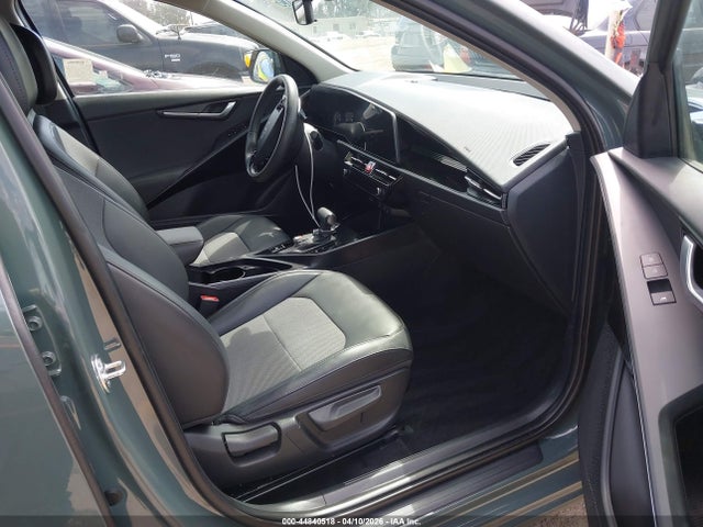 KNDCR3LE8S5232041 KIA Niro Ex Touring