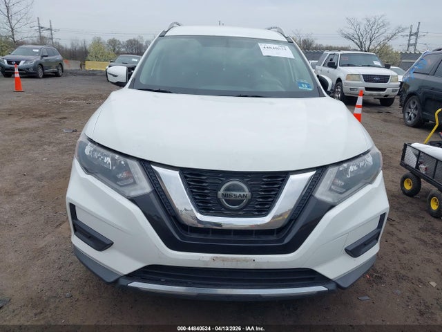 2018 Nissan Rogue Sv მანქანა იყიდება აუქციონზე, vin: KNMAT2MT7JP527246, აუქციონის ნომერი: 44840534