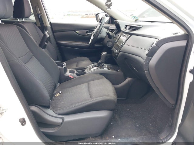 2018 Nissan Rogue Sv მანქანა იყიდება აუქციონზე, vin: KNMAT2MT7JP527246, აუქციონის ნომერი: 44840534