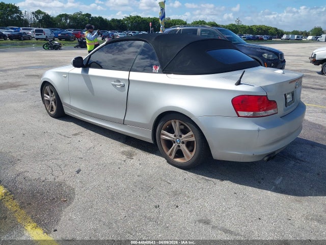 44840543 :رقم المزاد ، WBAUL7C50BVM78947 vin ، 2011 Bmw 128i مزاد بيع