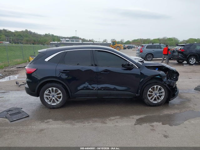 2021 Ford Escape Se მანქანა იყიდება აუქციონზე, vin: 1FMCU0G62MUA03536, აუქციონის ნომერი: 44840551