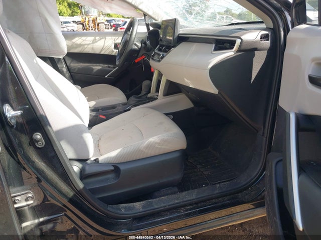 44840582 :رقم المزاد ، 7MUAAAAG7SV131659 vin ، 2025 Toyota Corolla Cross L مزاد بيع