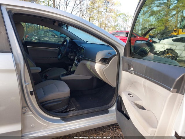 44840605 :رقم المزاد ، 5NPD74LF5KH494785 vin ، 2019 Hyundai Elantra Se مزاد بيع