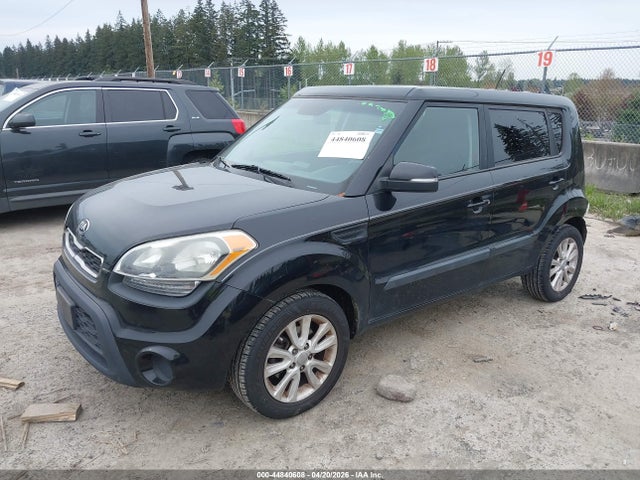 44840608 :رقم المزاد ، KNDJT2A60D7631225 vin ، 2013 Kia Soul + مزاد بيع