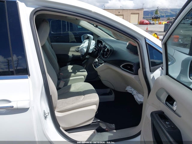 2C4RC1H74JR365164 Chrysler Pacifica Hybrid Touring Plus