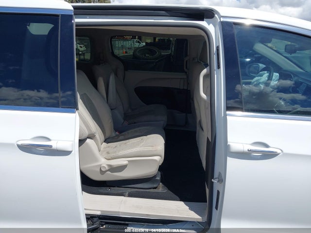 2C4RC1H74JR365164 Chrysler Pacifica Hybrid Touring Plus