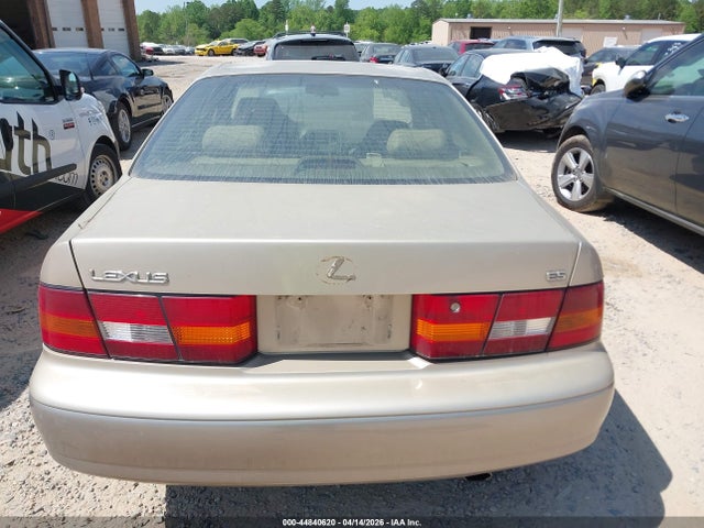 1998 Lexus Es 300 მანქანა იყიდება აუქციონზე, vin: JT8BF28G8W5046576, აუქციონის ნომერი: 44840620