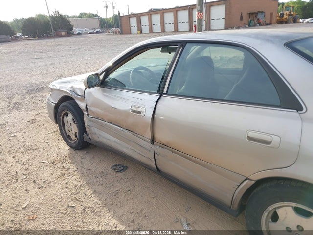 1998 Lexus Es 300 მანქანა იყიდება აუქციონზე, vin: JT8BF28G8W5046576, აუქციონის ნომერი: 44840620