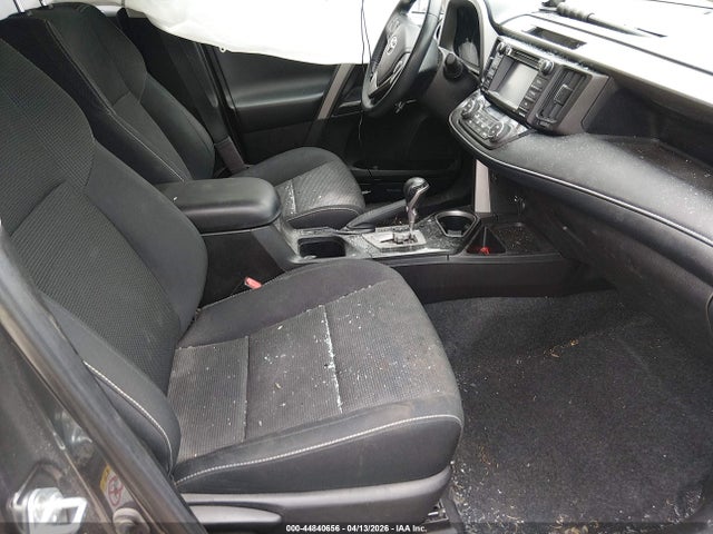2T3RFREV0JW756262 Toyota Rav4 Adventure