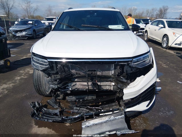 Aukcja sprzedaży 2024 Volkswagen Tiguan 2.0t Se R-line Black, vin: 3VV8B7AX1RM086061, numer aukcji: 44840662