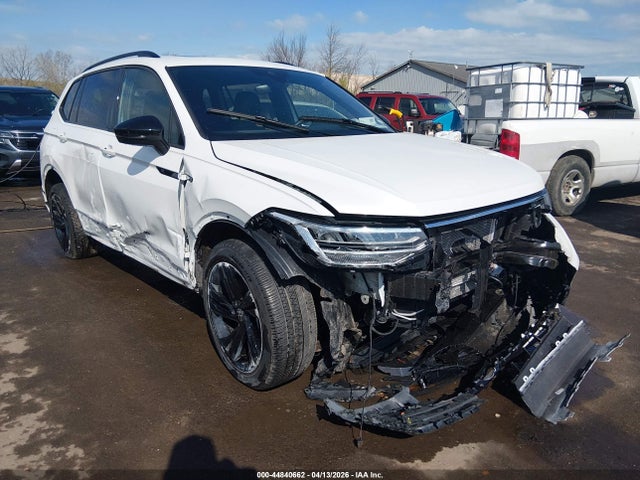Aukcja sprzedaży 2024 Volkswagen Tiguan 2.0t Se R-line Black, vin: 3VV8B7AX1RM086061, numer aukcji: 44840662