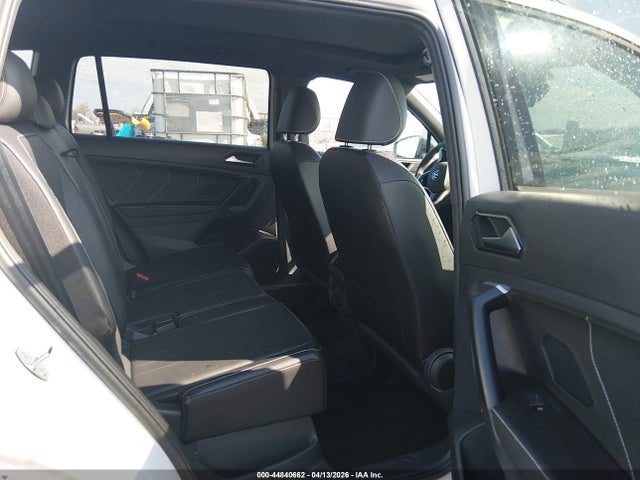 Aukcja sprzedaży 2024 Volkswagen Tiguan 2.0t Se R-line Black, vin: 3VV8B7AX1RM086061, numer aukcji: 44840662