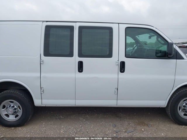 1GCWGAFP5J1181933 Chevrolet Express 2500 Work Van